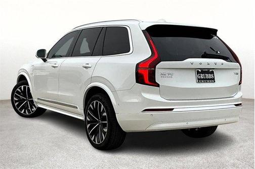 2025 Volvo XC90 Plug-In Hybrid T8 Plus 7-Seater