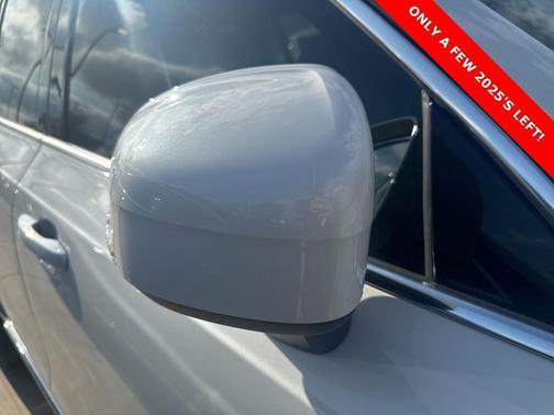 2025 Volvo XC90 Plug-In Hybrid T8 Plus 7-Seater