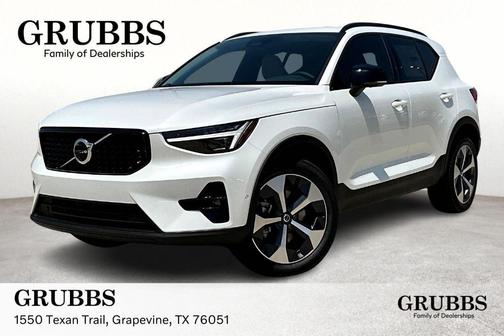 2026 Volvo XC40 B5 Plus
