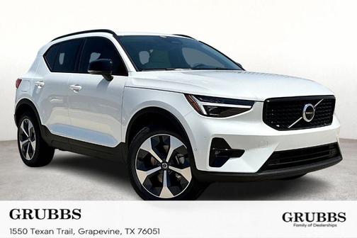 2026 Volvo XC40 B5 Plus