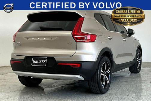 Silver 2023 Volvo XC40 B4 Plus Bright Theme