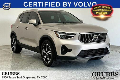 Silver 2023 Volvo XC40 B4 Plus Bright Theme