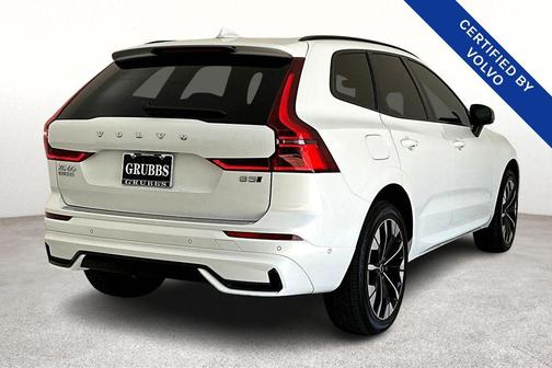2026 Volvo XC60 B5 Plus