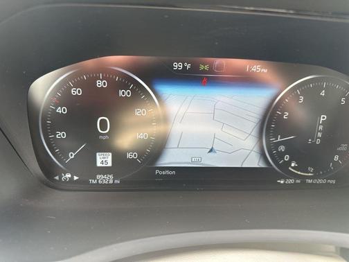2017 Volvo XC90 T6 Momentum