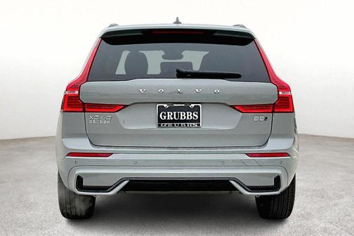 2025 Volvo XC60 B5 Core