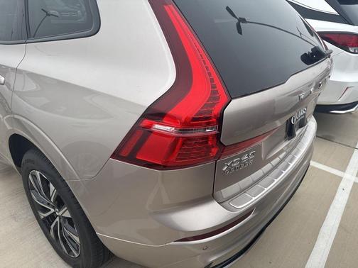 2025 Volvo XC60 B5 Core