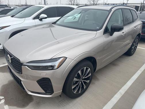2025 Volvo XC60 B5 Core