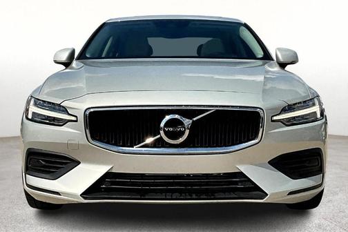 2020 Volvo S60 T5 Momentum