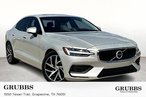 2020 Volvo S60 T5 Momentum