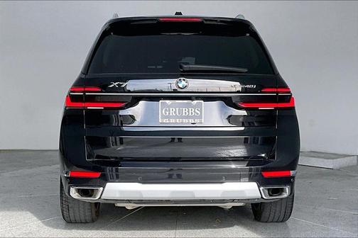 2025 BMW X7 xDrive40i