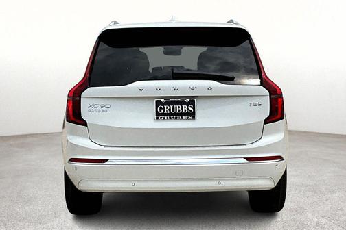 2025 Volvo XC90 Plug-In Hybrid T8 Plus 7-Seater