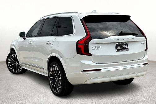 2025 Volvo XC90 Plug-In Hybrid T8 Plus 7-Seater