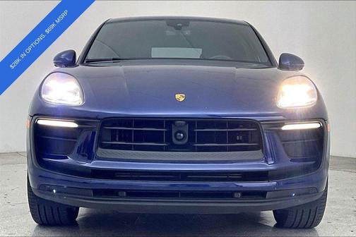 2023 Porsche Macan Base