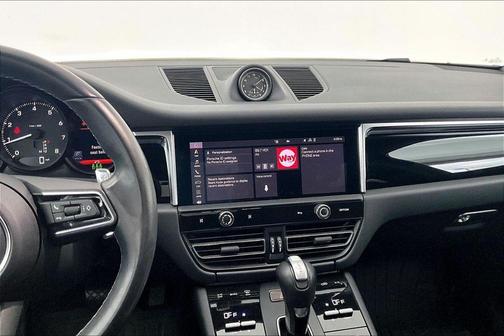 2023 Porsche Macan Base