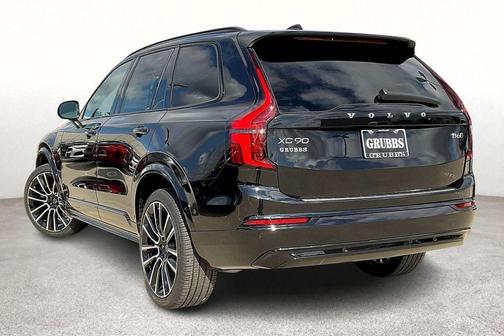 2026 Volvo XC90 B6 Ultra Dark Theme 7-Seater