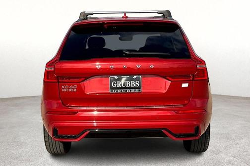 2024 Volvo XC60 Recharge Plug-In Hybrid T8 Core Dark Theme