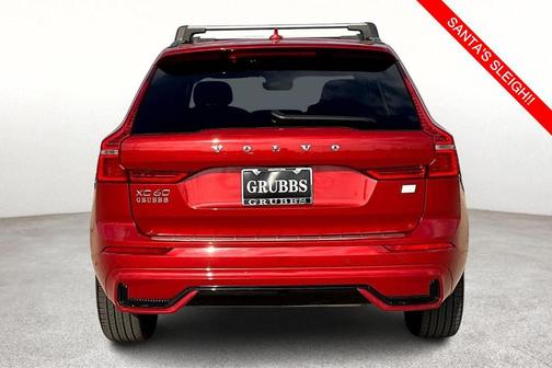 2024 Volvo XC60 Recharge Plug-In Hybrid T8 Core Dark Theme