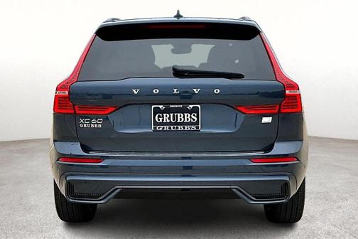 2024 Volvo XC60 Recharge Plug-In Hybrid T8 Plus Dark Theme