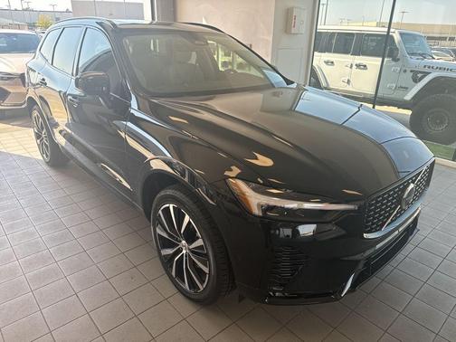 2025 Volvo XC60 B5 Plus