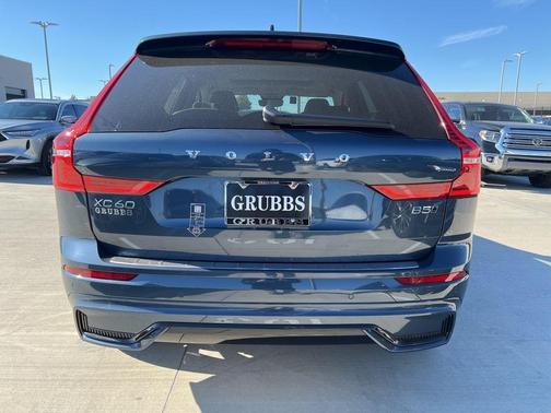 2025 Volvo XC60 B5 Plus