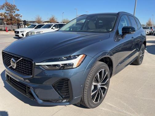 2025 Volvo XC60 B5 Plus