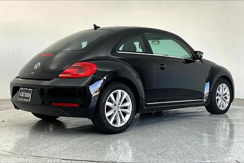 2013 Volkswagen Beetle 2.0L TDI