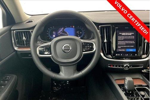 2025 Volvo S60 B5 Plus