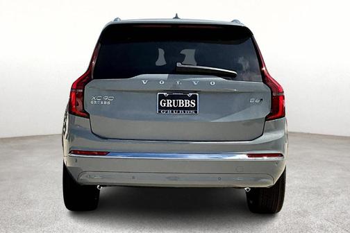2026 Volvo XC90 PLUS