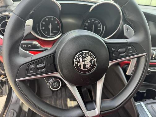 2019 Alfa Romeo Giulia Base