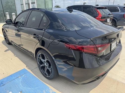 2019 Alfa Romeo Giulia Base