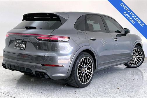2023 Porsche Cayenne Cayenne GTS