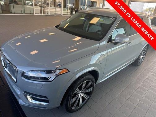 2025 Volvo XC90 Plug-In Hybrid T8 Plus 7-Seater