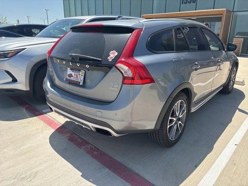 2016 Volvo V60 Cross Country T5