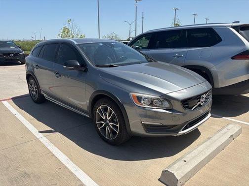 2016 Volvo V60 Cross Country T5