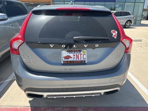 2016 Volvo V60 Cross Country T5