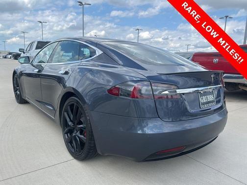 2020 Tesla Model S Performance
