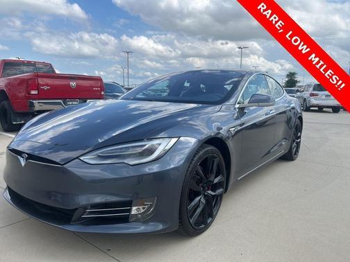 2020 Tesla Model S Performance