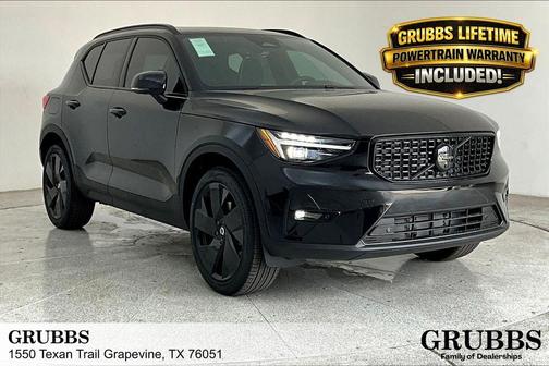 Ultra Black 2026 Volvo XC40 B5 Ultra Black Edition