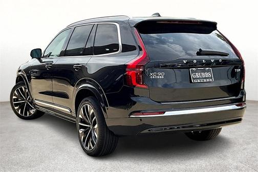 2025 Volvo XC90 Plug-In Hybrid T8 Ultra 7-Seater