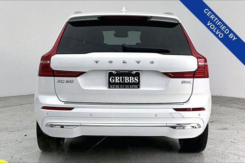 2023 Volvo XC60 B5 Plus Bright Theme