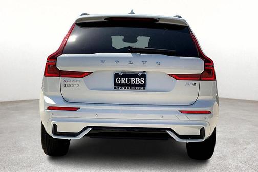 2026 Volvo XC60 B5 Core