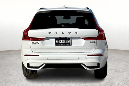 2025 Volvo XC60 B5 Core