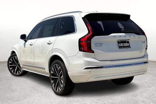 2026 Volvo XC90 B5 Ultra 6-Seater