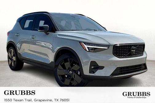 2026 Volvo XC40 B5 Ultra Black Edition