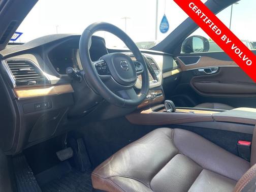 2023 Volvo XC90 Recharge Plug-In Hybrid T8 Plus Dark Theme 7 Passenger