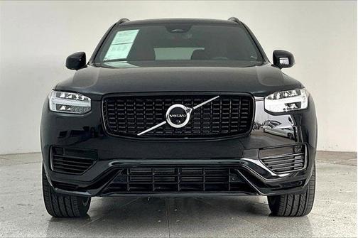 2023 Volvo XC90 Recharge Plug-In Hybrid T8 Plus Dark Theme 7 Passenger