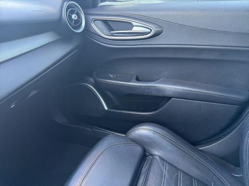 2019 Alfa Romeo Giulia Ti