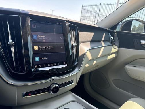 2025 Volvo XC60 Plug-In Hybrid T8 Core