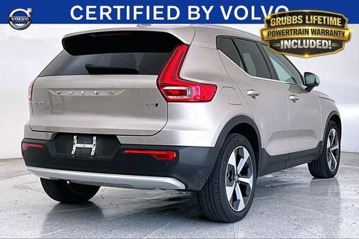 Champagne 2023 Volvo XC40 B5 Plus Bright Theme