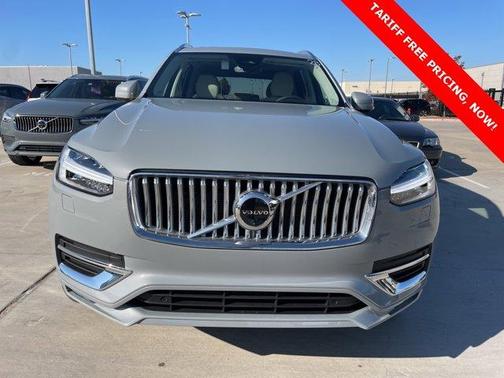 2025 Volvo XC90 B6 Plus 7 Passenger